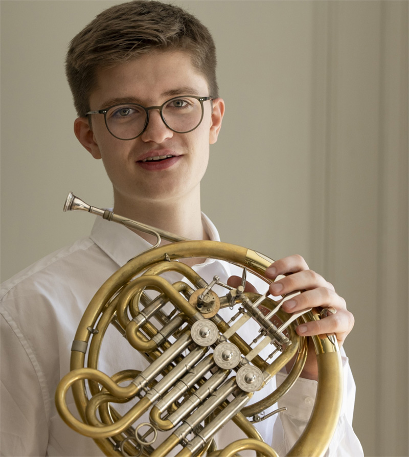 Der Hornist Bastian Spier aus Berlin ist zu Gast im Musikforum Katharinenkirche